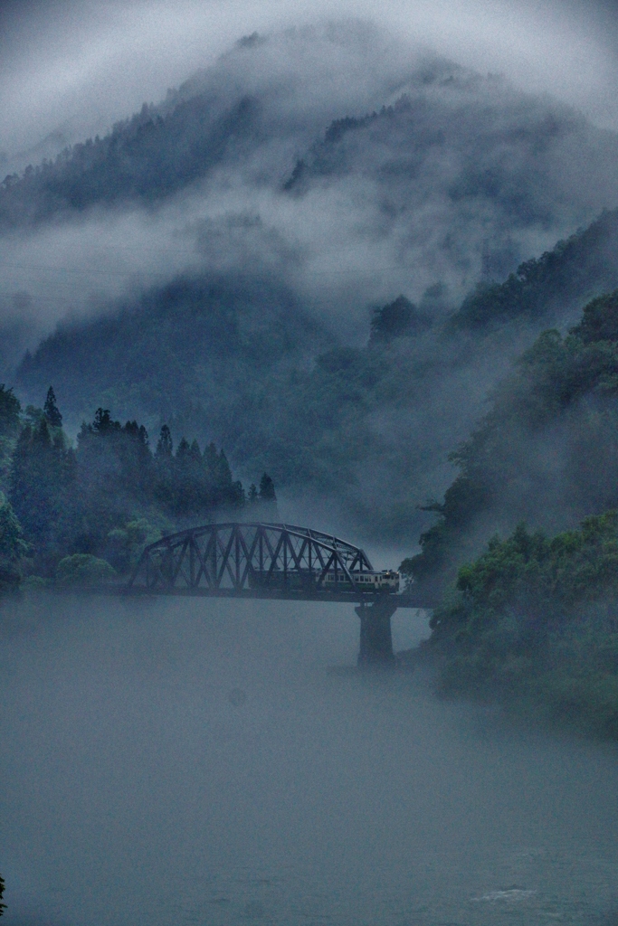 只見線の思いで！墨絵の世界①