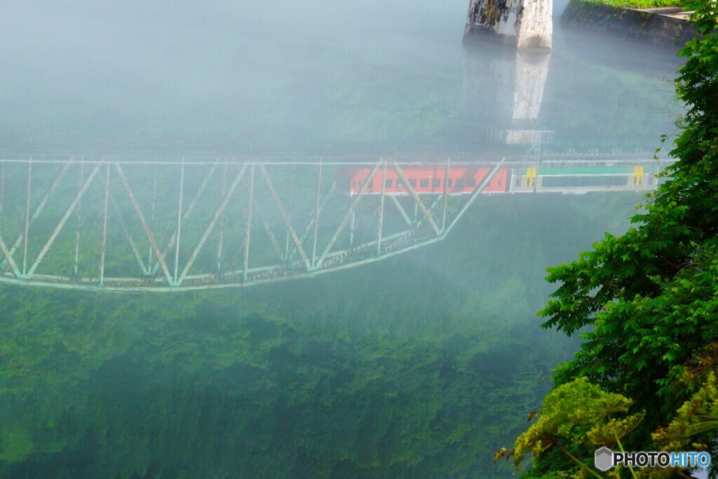 川の水面に映った水鏡！