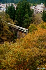 宮下大橋を往く臨時列車「只見満喫号」！