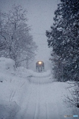 雪が降っている中の423D驀進！①～③の中の①