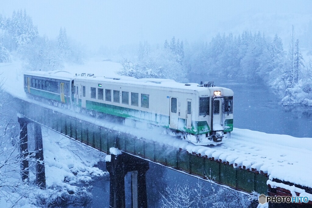 豪雪地区を走る只見線のキハ！