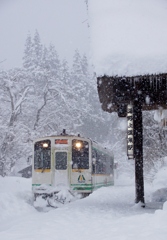 雪が降る中の到着！