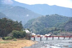SL急行「かわね路」号の白く棚引く煙り！