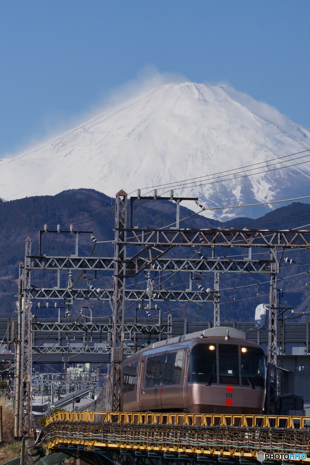 小田急ロマンスカー（EXE）と富士山！