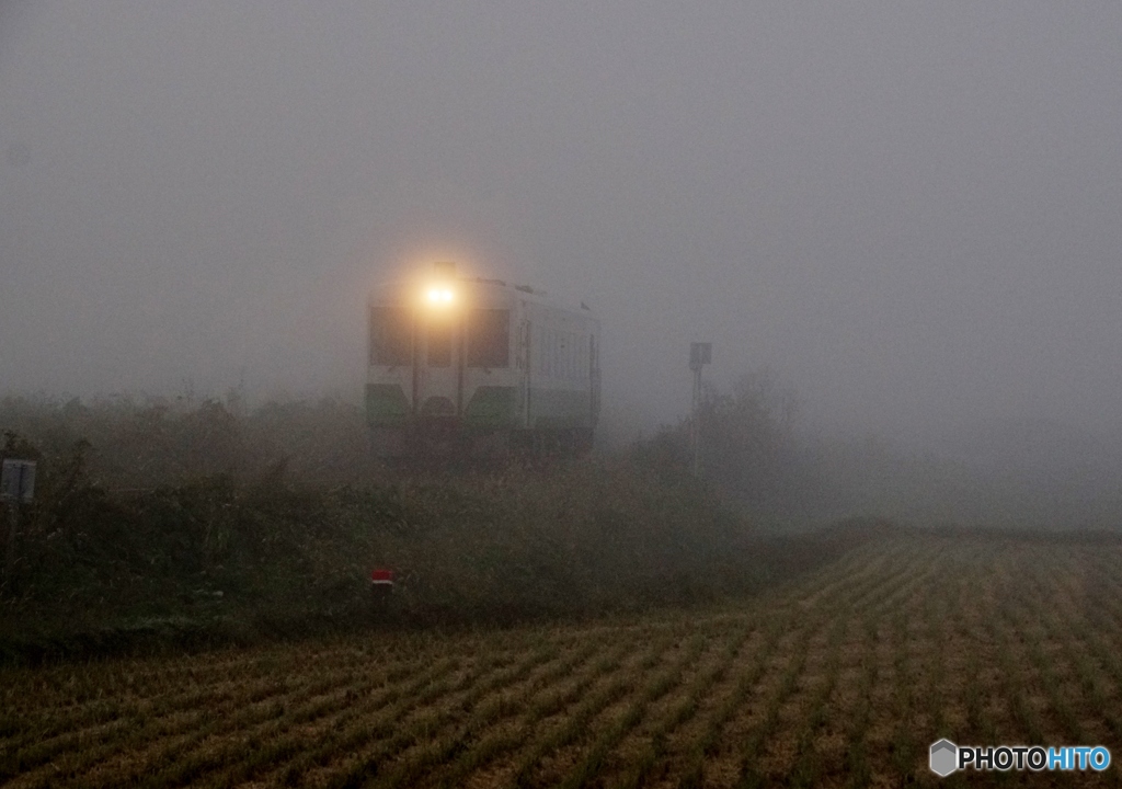 霧の中の始発列車！②