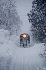 雪が降っている中の423D驀進！①～③の中の②