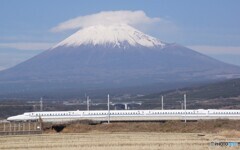 東海道新幹線と富士山！
