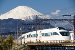 小田急ロマンスカーVSEと富士山！