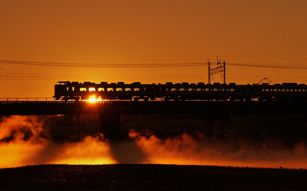 189系特急型車両のシルエット
