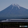 雪解け富士山と新幹線！