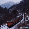 谷川岳と115系湘南色電車！
