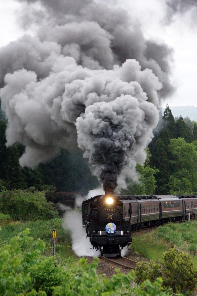 ばんえつ物語号三川駅発車！