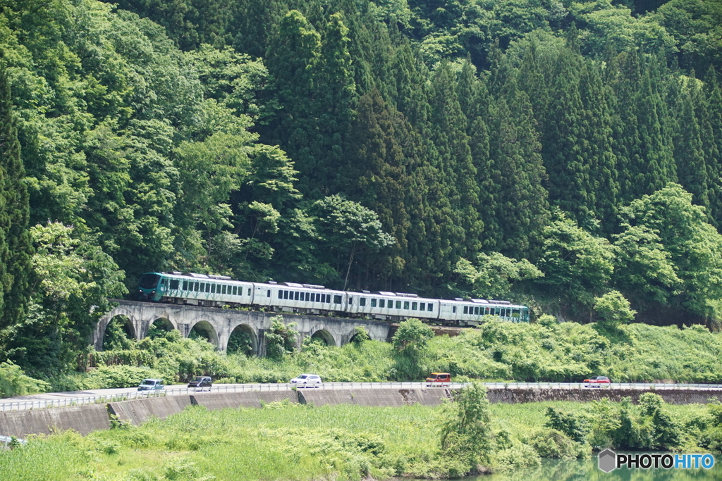 リゾートしらかみ号　イン　メガネ橋！
