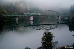 クリアな水鏡と只見線！