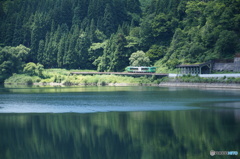 只見川沿いを走る「風っこ」号！