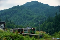 只見線　大白川駅列車交換！