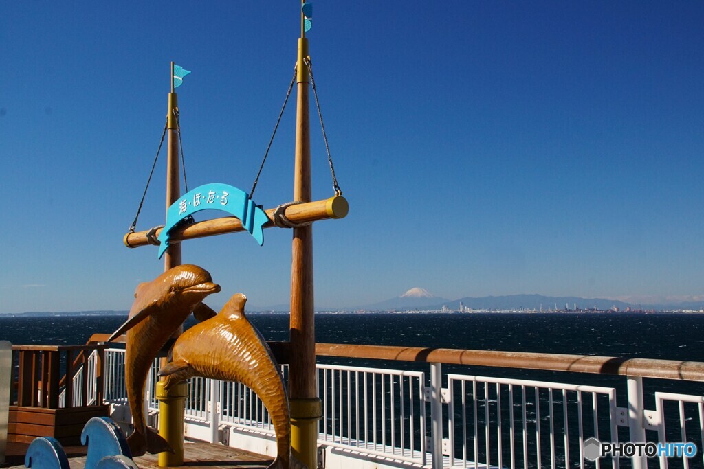 海ほたるから見える広いな海と小さな富士山！