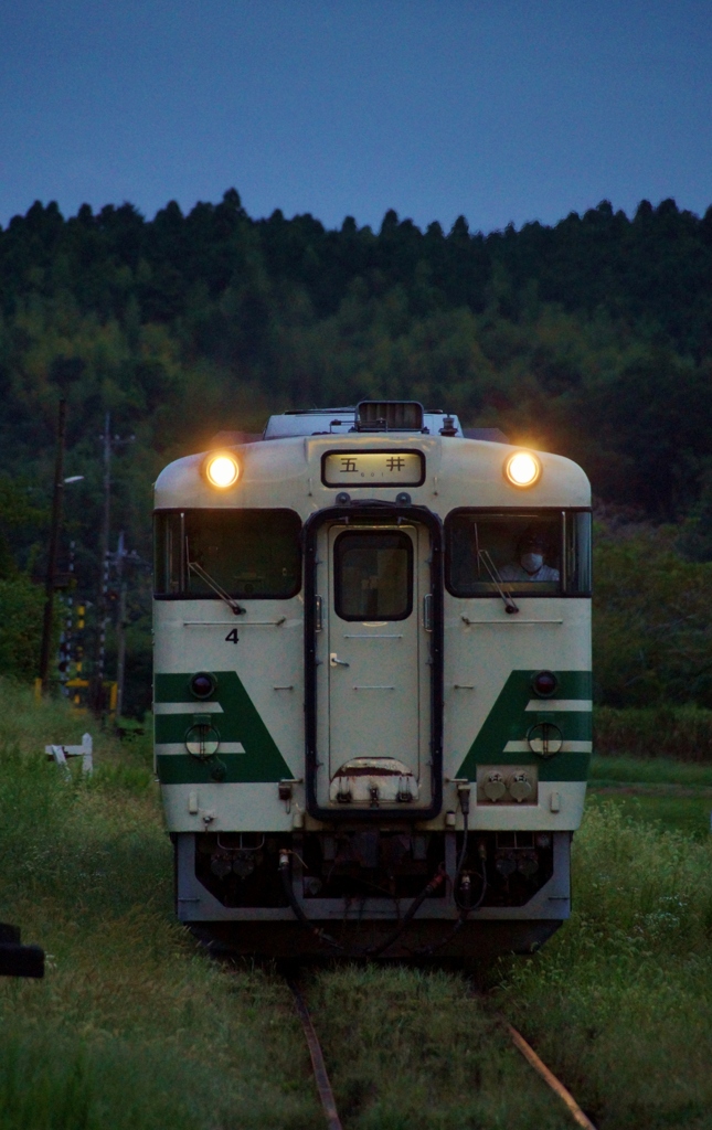 男鹿線色キハ40正面ドカン！