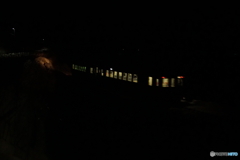 夜明け前の送り込み回送列車！