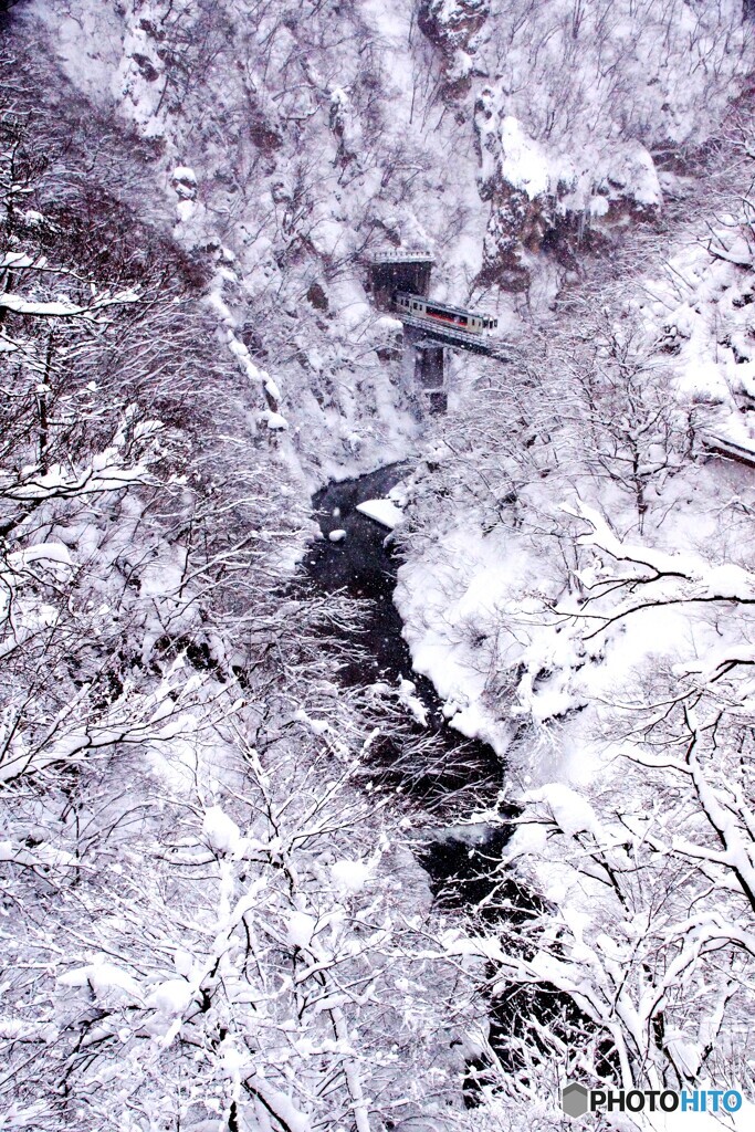 陸羽東線　鳴子峡雪景色！