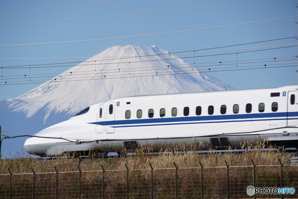 富士山と新幹線　どちらもクローズアップ！