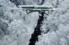 只見線と雪の華！