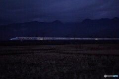 夕暮れ黄昏時間の東海道新幹線！