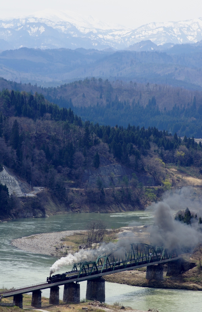深戸橋梁峠俯瞰