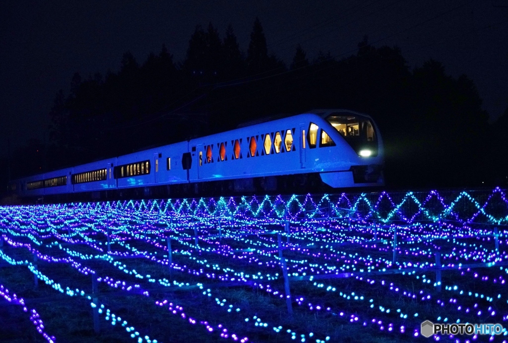 東武鉄道　特急「スペーシアX」　イルミネーション！