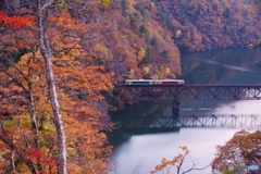 紅葉の第３橋梁！