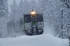 キハ110　雪道驀進！