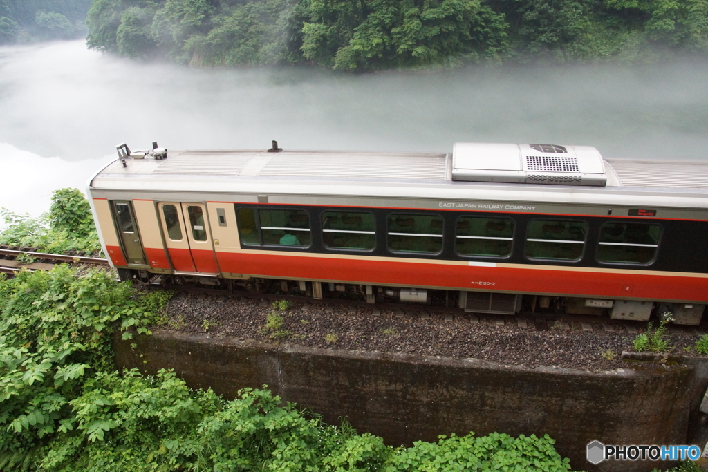 早戸駅を出発した下り列車！
