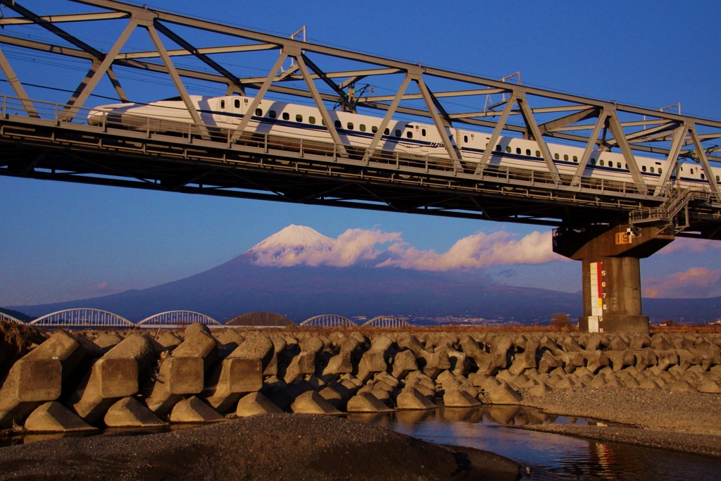 定番？富士川の新幹線＆富士山！