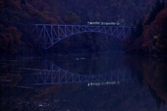 夜明け前の只見線始発列車！