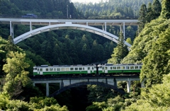 只見線の二重アーチ橋！