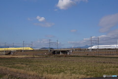 ワンテンポ遅れた新幹線の離合撮影！