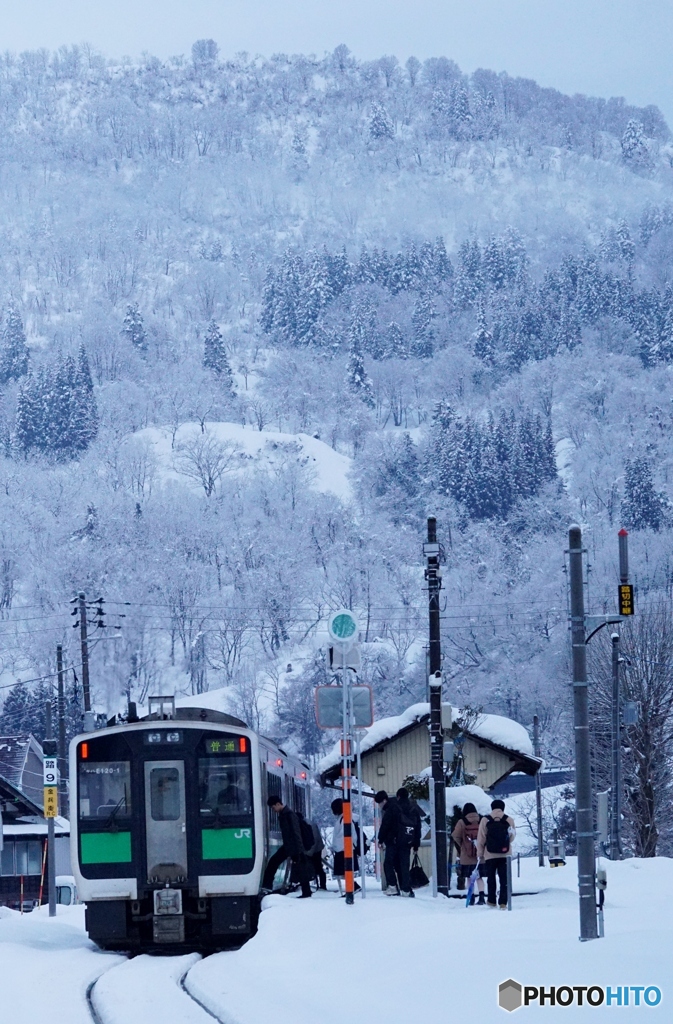 只見線　入広瀬駅朝のラッシュ！