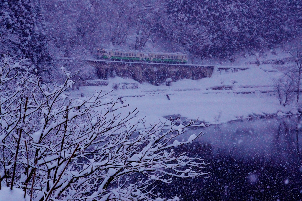 メガネ橋の雪景色