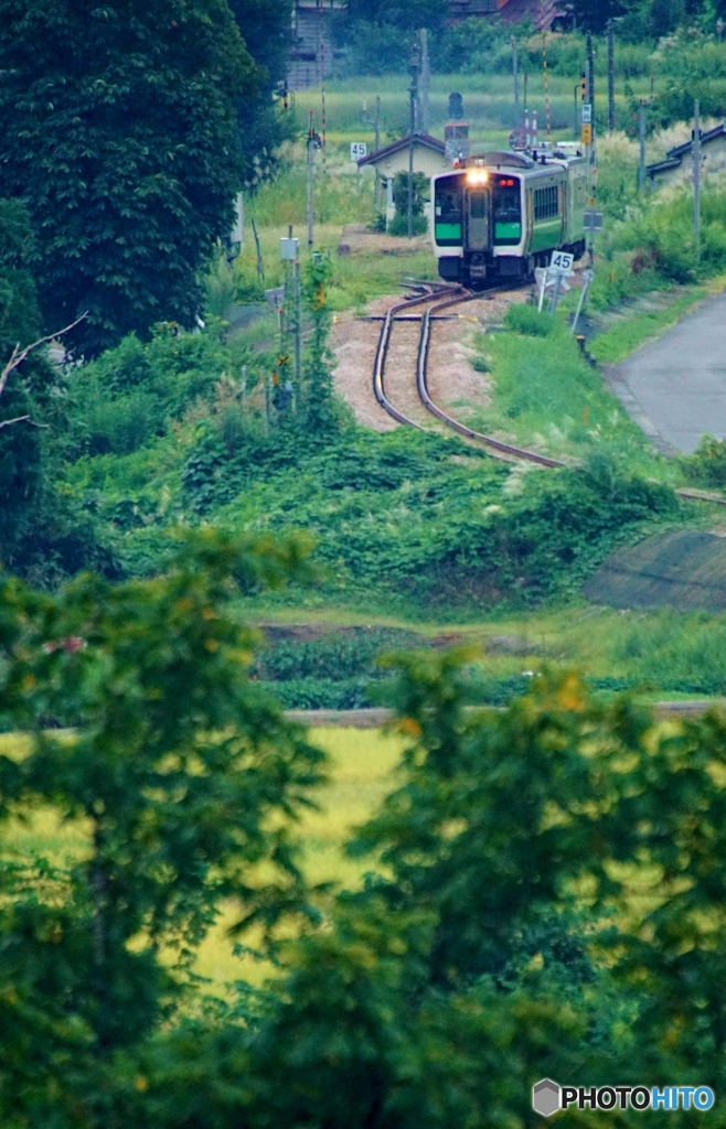 只見線　入広瀬駅を出発するキハ120！