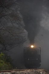 煙幕から登場①