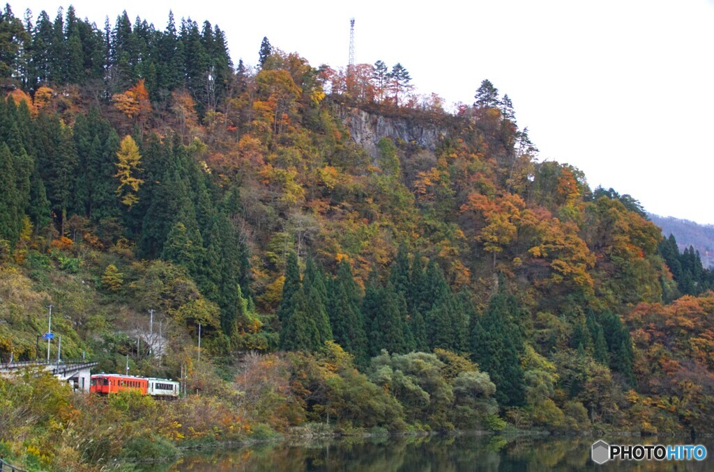 早戸駅に到着の上り列車！