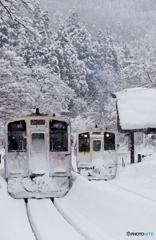 あいづ鉄道　湯野上温泉駅　列車交換！