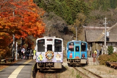 湯野上温泉駅列車交換！