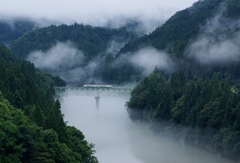 遭遇した川霧と山霧