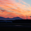 夕焼け空と飛行機