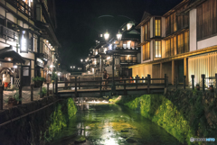 銀山温泉　山間の夜景7