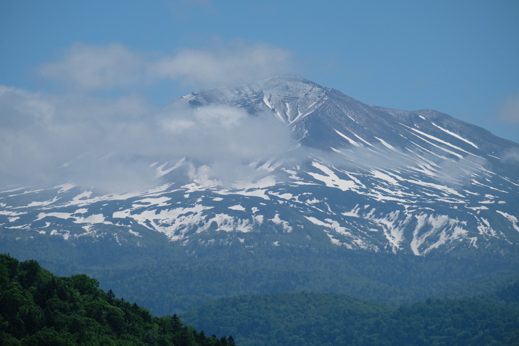 忠別ダムから見る大雪山