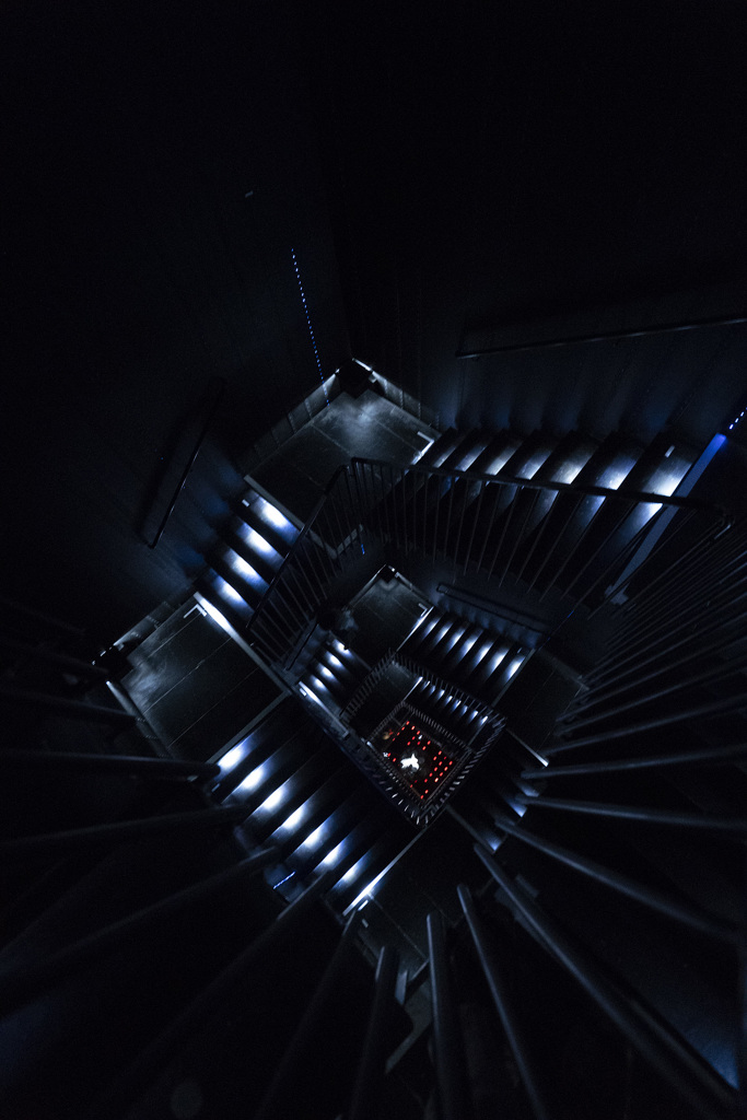 大地、水、宇宙