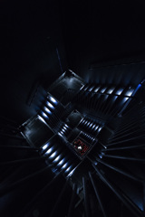 大地、水、宇宙