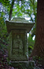 両子寺：静かに森を見守る